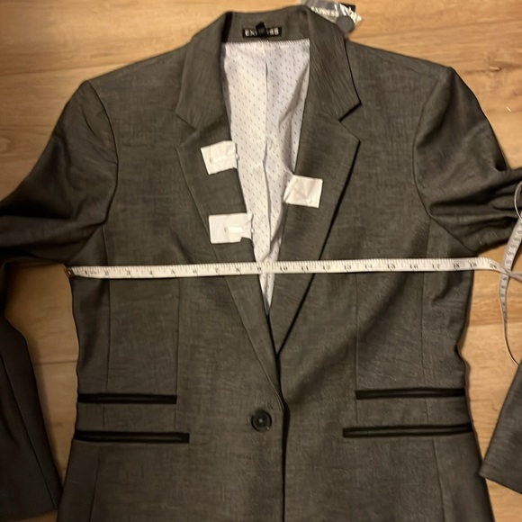 Nwt Express pant suit - 2 pieces - Picture 15 of 17